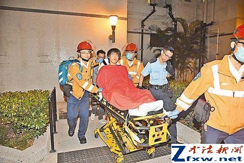 港男子疑在网上“死亡直播” 警方出动“铁甲威龙”