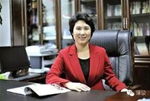 山西女厅官被“双开” 家中抄出70箱纪念币